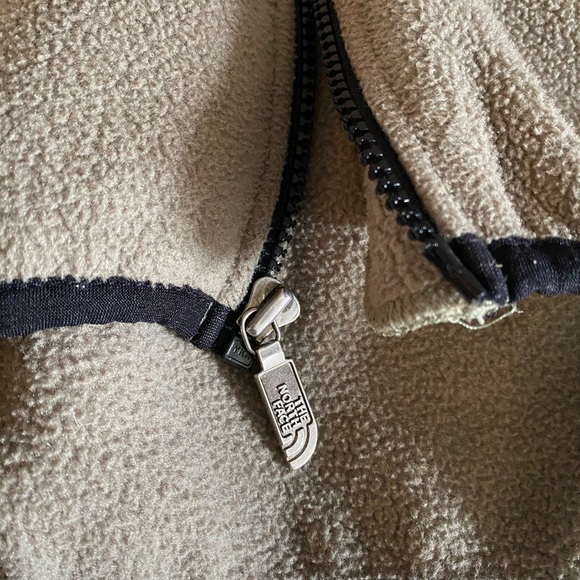 North face vest - Picture 4 of 6